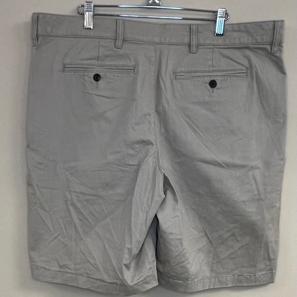 NWT LL Bean Lake Washed Stretch Khaki Shorts - Picture 4 of 7